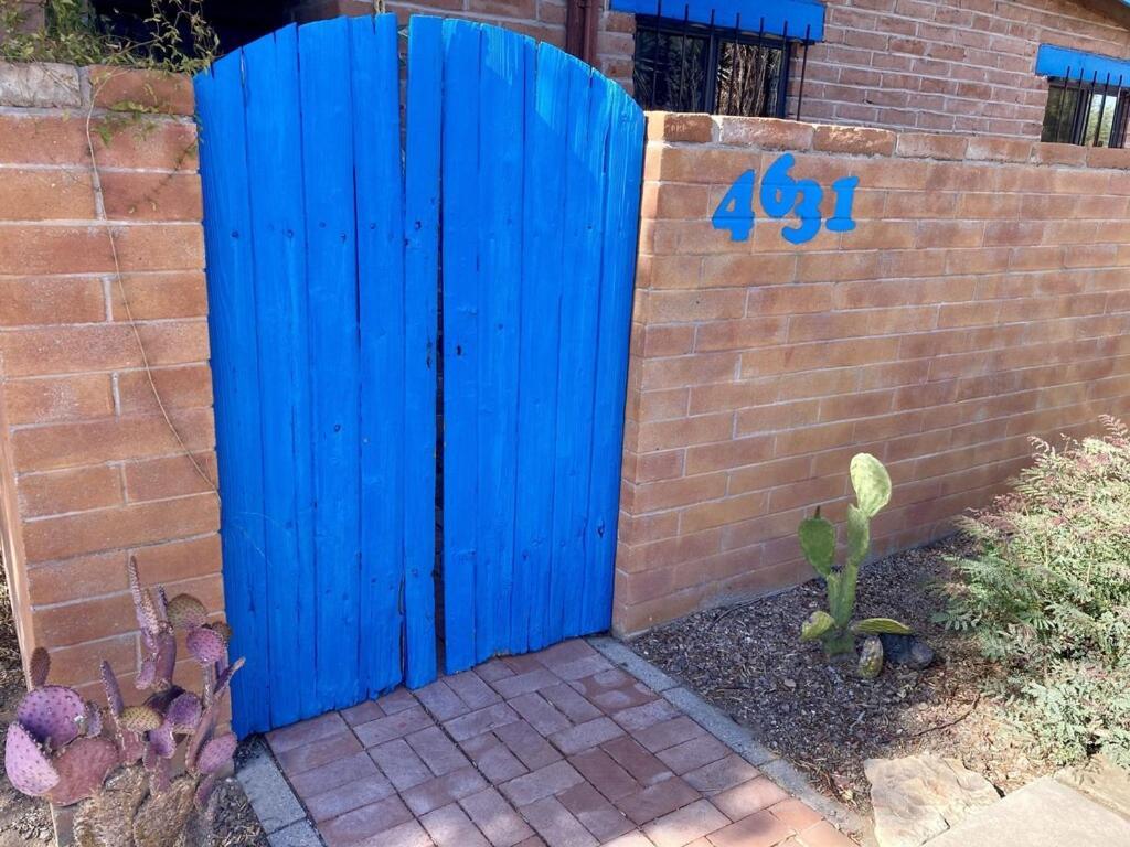 Casa Azul - Cute Centrally Located Adobe With Large Fenced Outdoor Living For Pets And Adults, Non-Smoking Tucson Zewnętrze zdjęcie